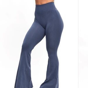 Seamless Barista Blue Flare Legging Buffbunny- never worn